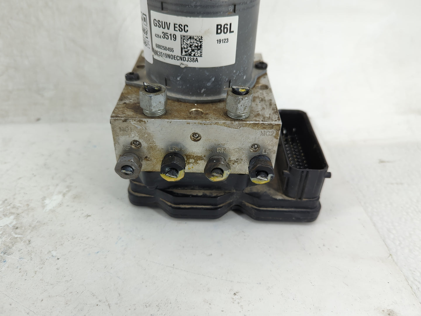 2017-2021 Buick Encore ABS Pump Control Module Replacement P/N:42643519 01090942AAA Fits Fits 2017 2018 2019 2020 2021 OEM U
