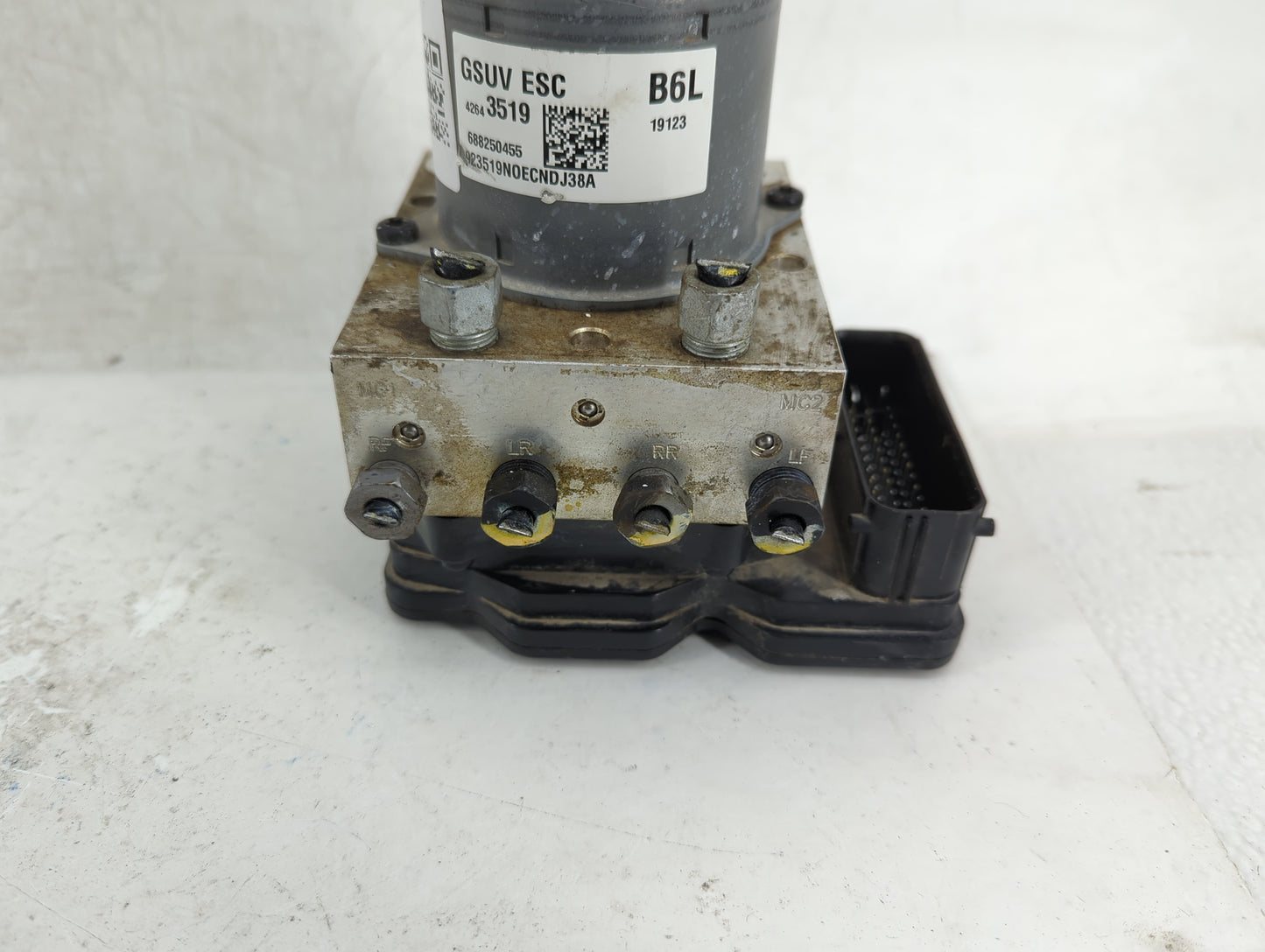 2017-2021 Buick Encore ABS Pump Control Module Replacement P/N:42643519 01090942AAA Fits Fits 2017 2018 2019 2020 2021 OEM U