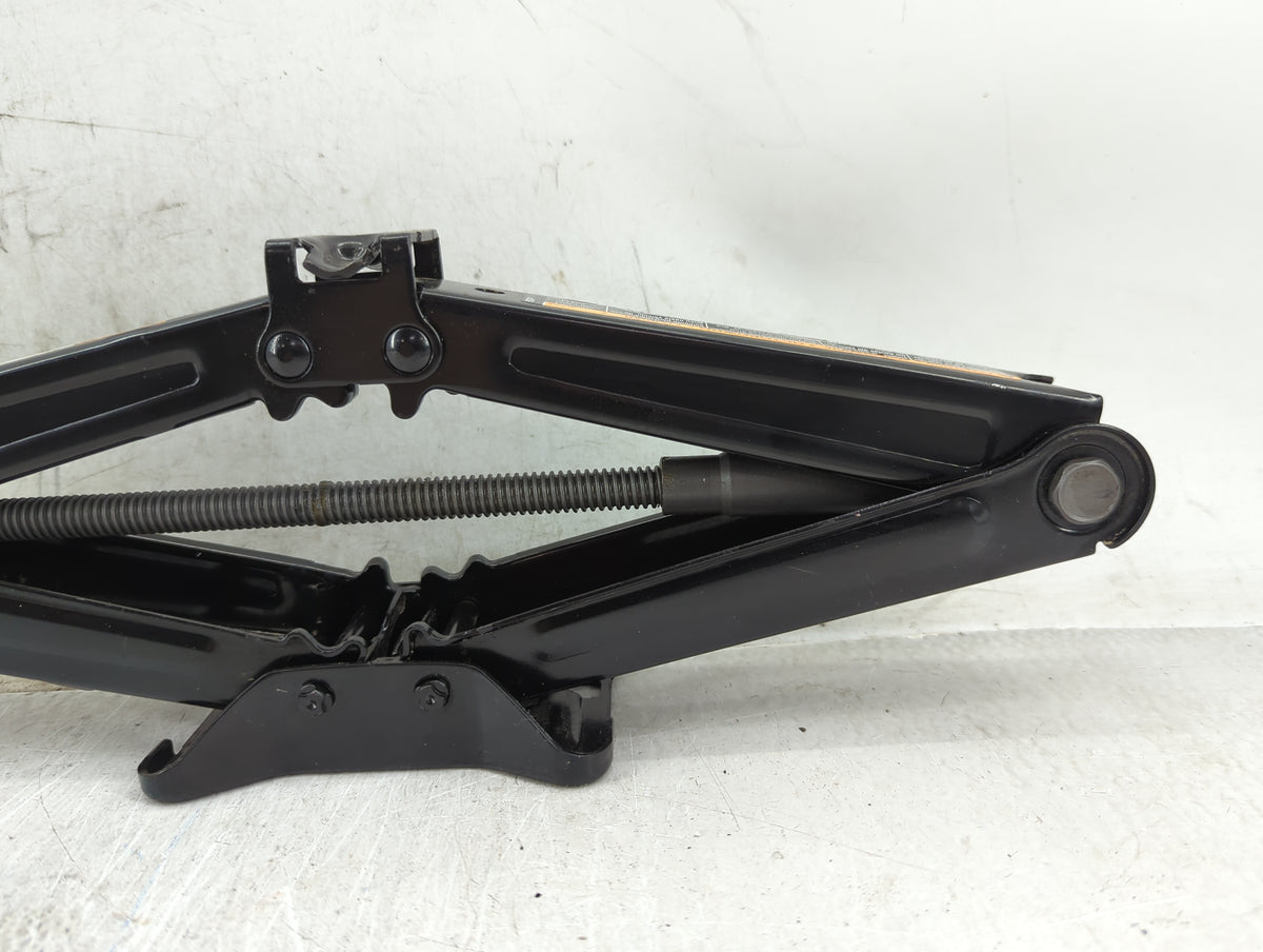 2019 Buick Encore Spare Scissor Car Jack - Oemusedautoparts1.com