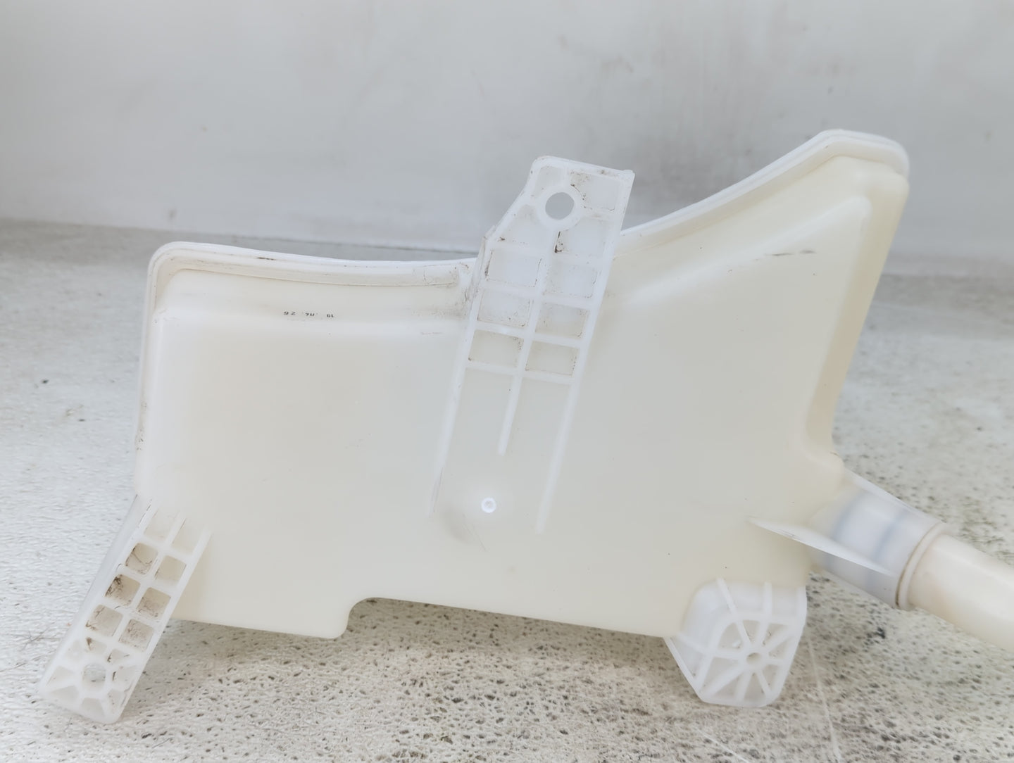 2015-2021 Buick Encore Windshield Washer Fluid Reservoir Bottle Oem - Oemusedautoparts1.com