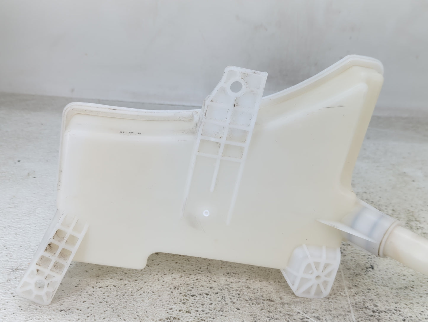 2015-2021 Buick Encore Windshield Washer Fluid Reservoir Bottle Oem - Oemusedautoparts1.com