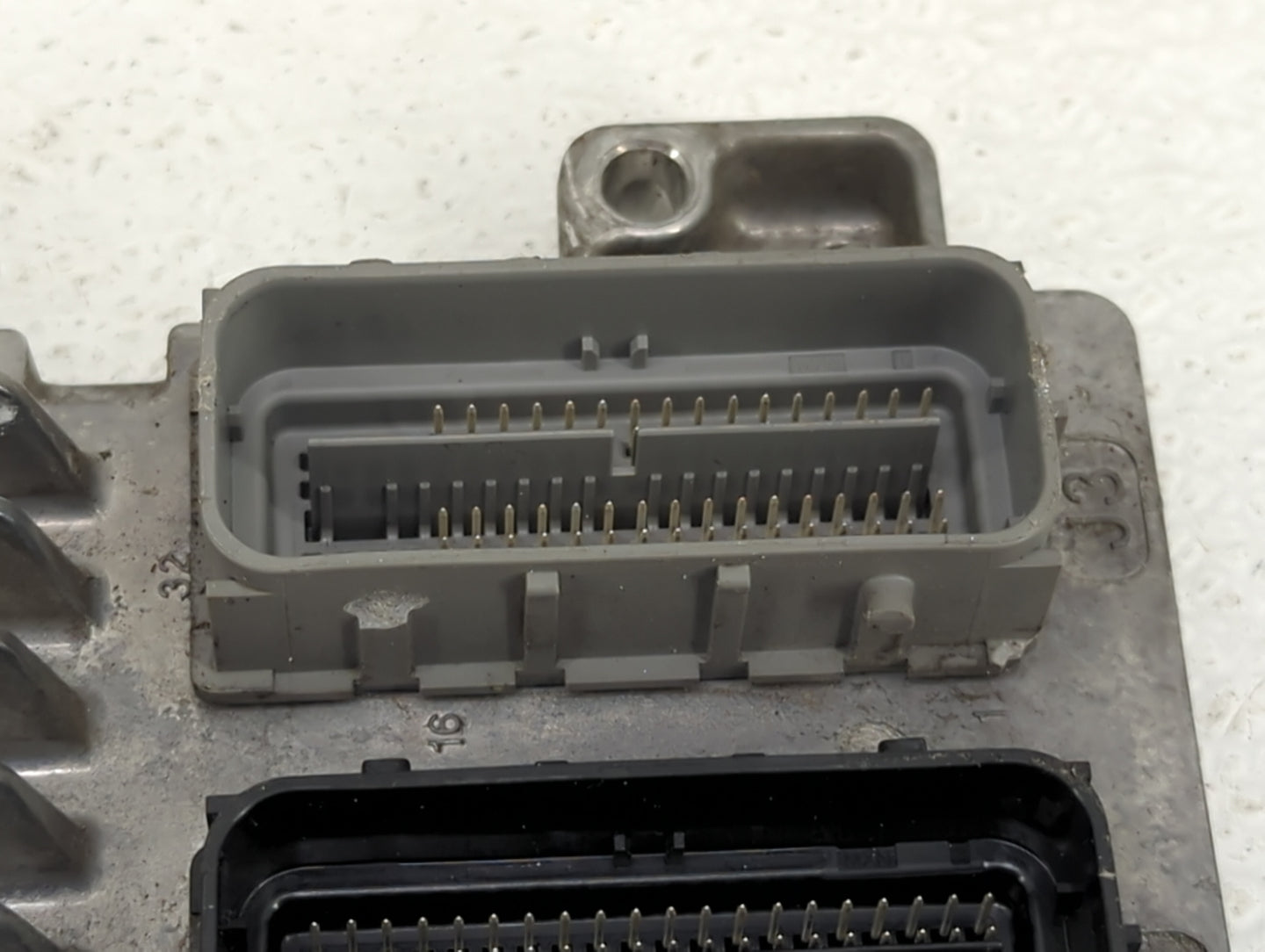 2017-2021 Buick Encore PCM Engine Control Computer ECU ECM PCU OEM P/N:12695536 Fits Fits 2017 2018 2019 2020 2021 OEM Used 