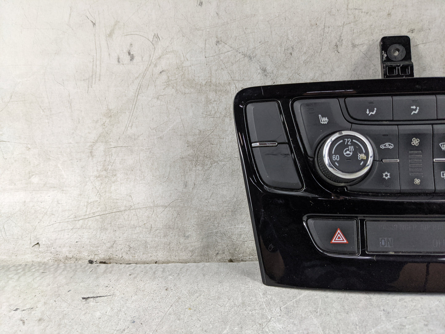 2017-2020 Buick Encore Climate Control Module Temperature AC/Heater Replacement P/N:39082867 A2C1135070001 Fits OEM Used Aut