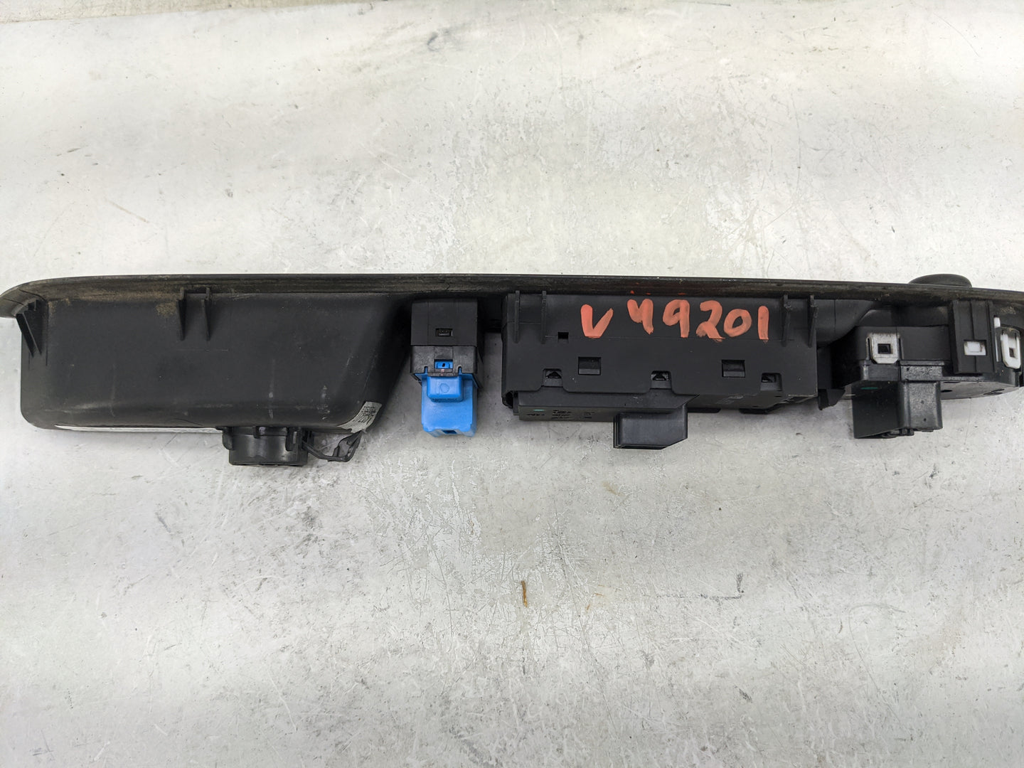 2017-2020 Buick Encore Master Power Window Switch Replacement Driver Side Left P/N:BFL4B 284159 Fits Fits 2017 2018 2019 202
