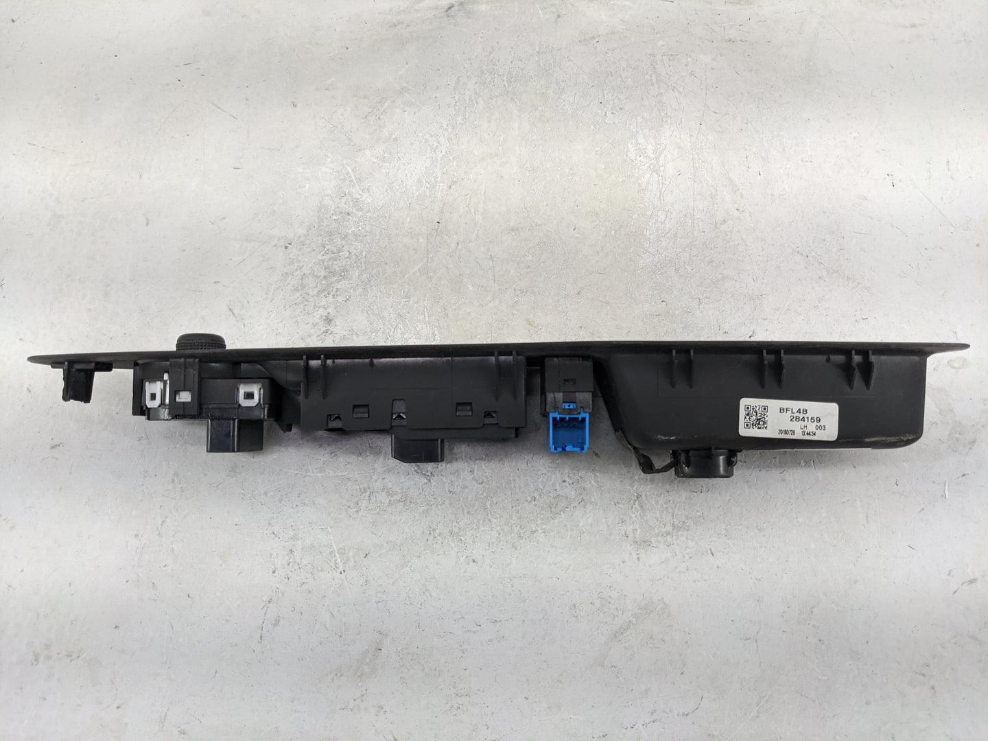 2017-2020 Buick Encore Master Power Window Switch Replacement Driver Side Left P/N:BFL4B 284159 Fits Fits 2017 2018 2019 202