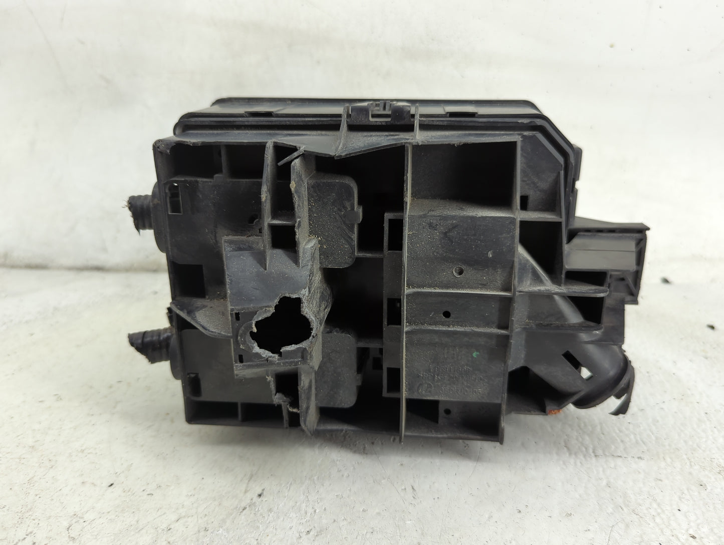 2018-2020 Buick Encore Fusebox Fuse Box Panel Relay Module P/N:42624875 Fits Fits 2018 2019 2020 OEM Used Auto Parts - Oemus