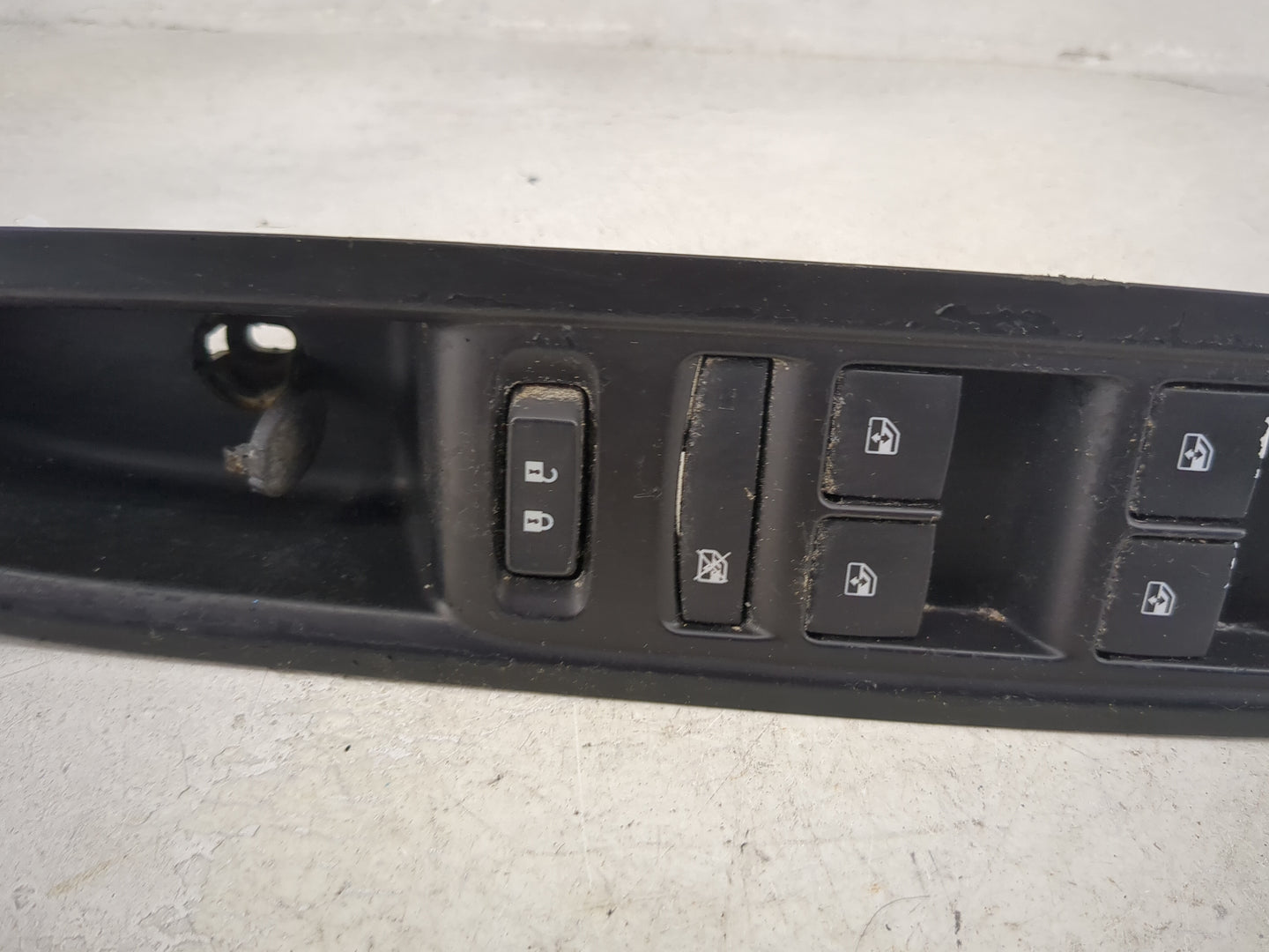 2017-2020 Buick Encore Master Power Window Switch Replacement Driver Side Left P/N:95025518-600R Fits Fits 2017 2018 2019 20