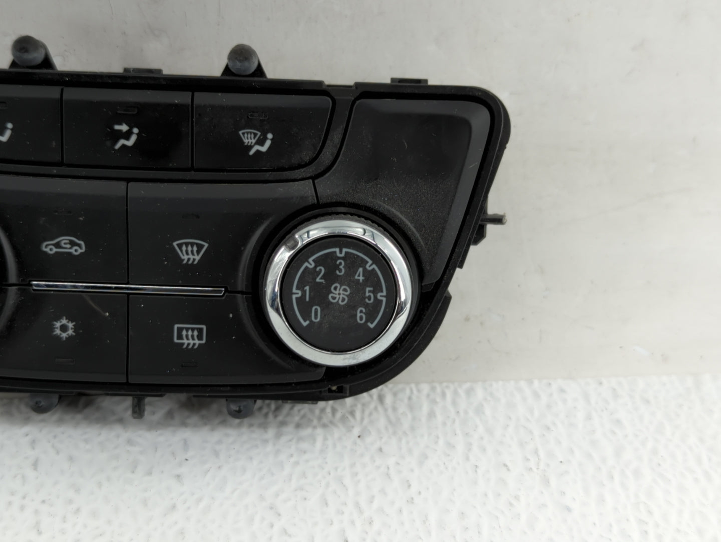 2017-2021 Buick Encore Climate Control Module Temperature AC/Heater Replacement P/N:39081581 39081561 Fits OEM Used Auto Par