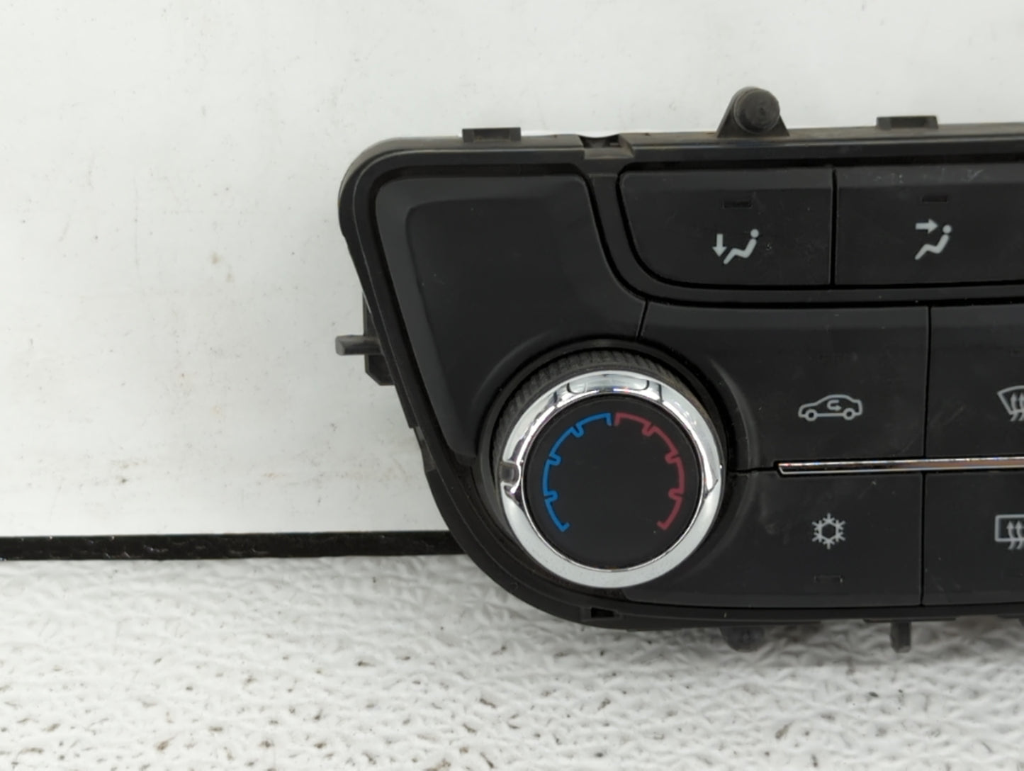 2017-2021 Buick Encore Climate Control Module Temperature AC/Heater Replacement P/N:39081581 39081561 Fits OEM Used Auto Par