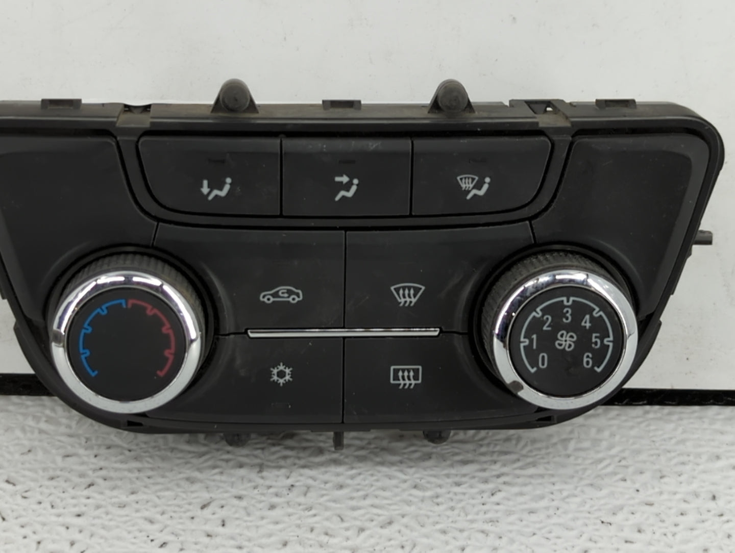 2017-2021 Buick Encore Climate Control Module Temperature AC/Heater Replacement P/N:39081581 39081561 Fits OEM Used Auto Par