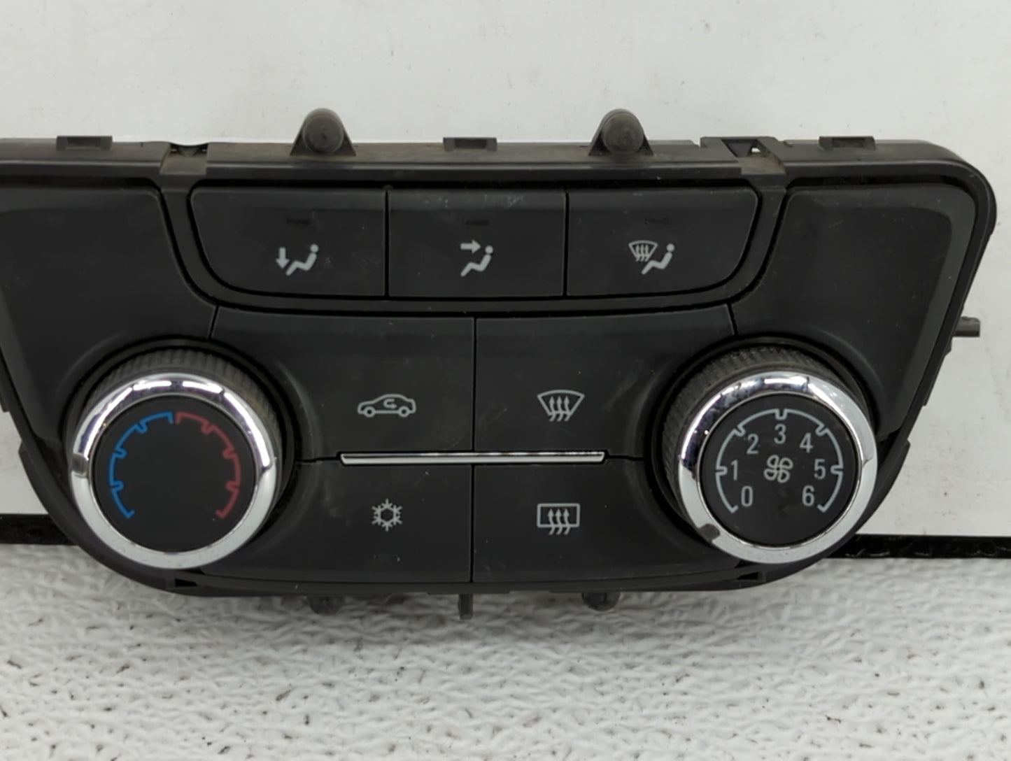 2017-2021 Buick Encore Climate Control Module Temperature AC/Heater Replacement P/N:39081581 39081561 Fits OEM Used Auto Par