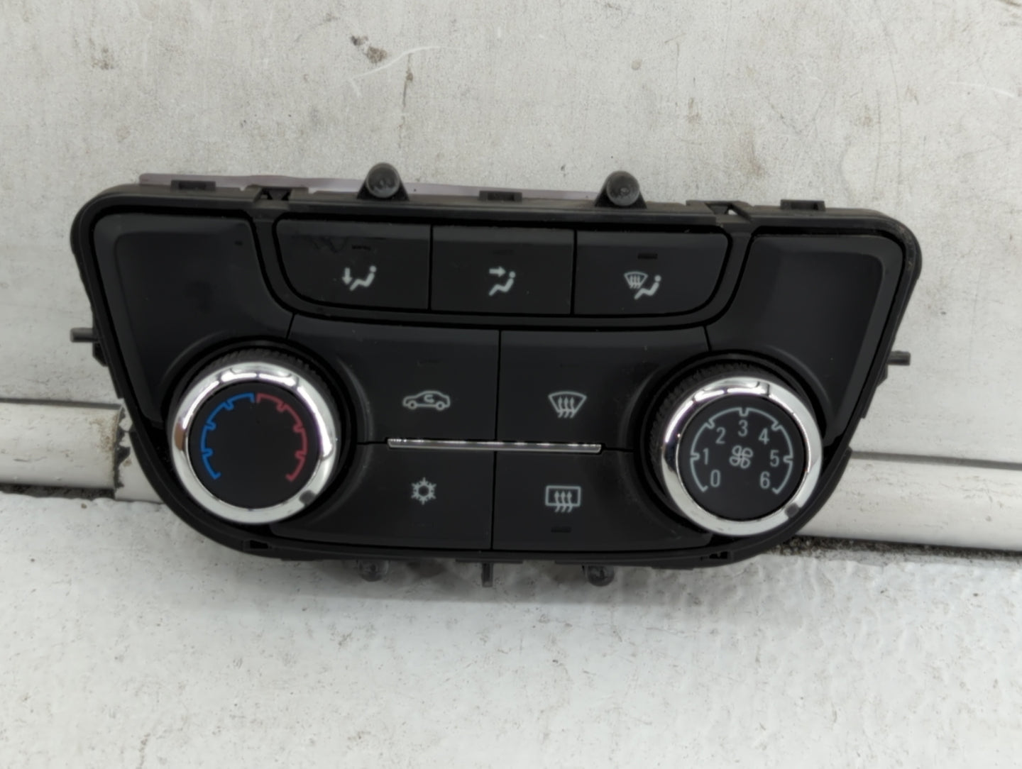 2017-2021 Buick Encore Climate Control Module Temperature AC/Heater Replacement P/N:39081581 39081561 Fits OEM Used Auto Par