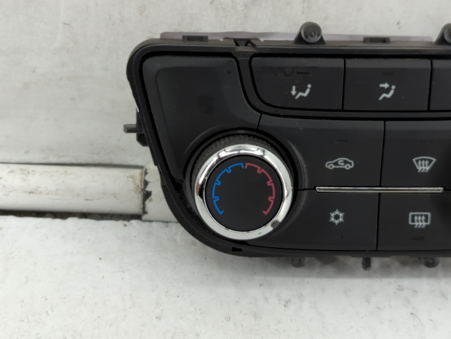 2017-2021 Buick Encore Climate Control Module Temperature AC/Heater Replacement P/N:39081581 39081561 Fits OEM Used Auto Par