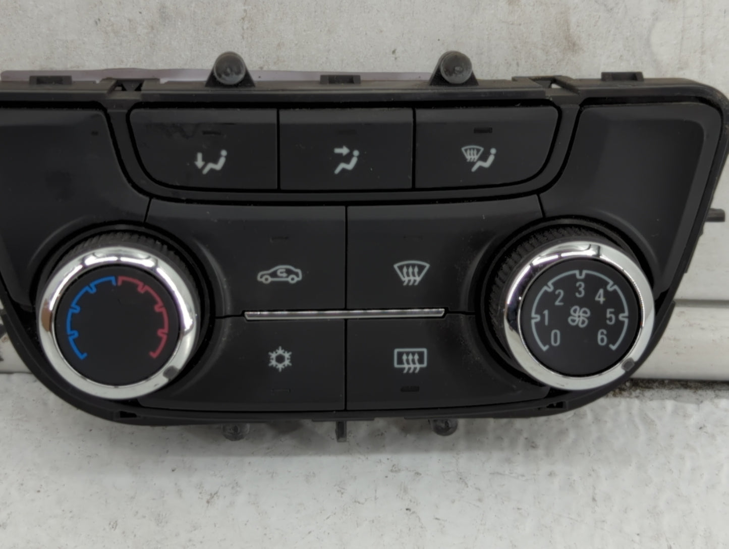 2017-2021 Buick Encore Climate Control Module Temperature AC/Heater Replacement P/N:39081581 39081561 Fits OEM Used Auto Par