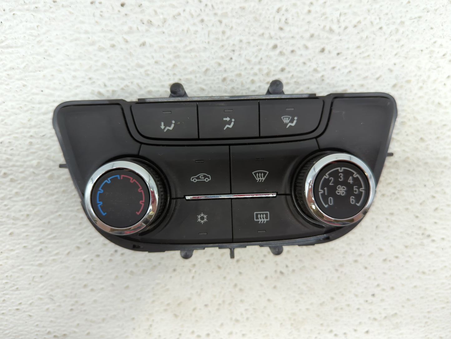 2017-2021 Buick Encore Climate Control Module Temperature AC/Heater Replacement P/N:39081581 39081561 Fits OEM Used Auto Par