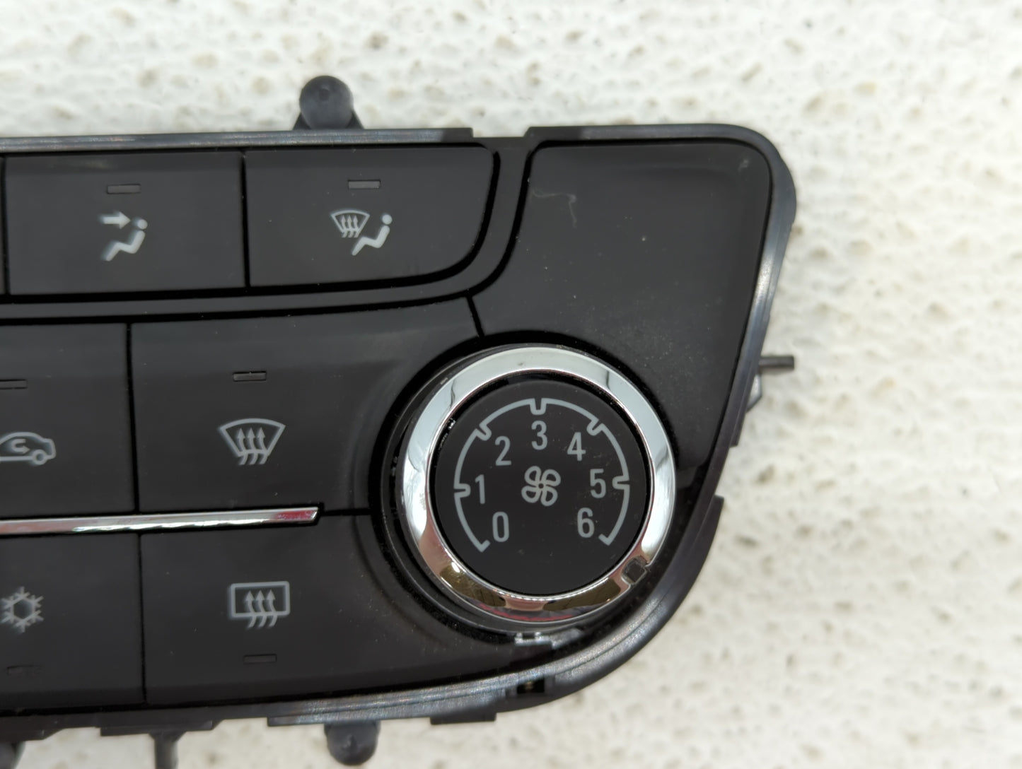 2017-2021 Buick Encore Climate Control Module Temperature AC/Heater Replacement P/N:39081581 39081561 Fits OEM Used Auto Par