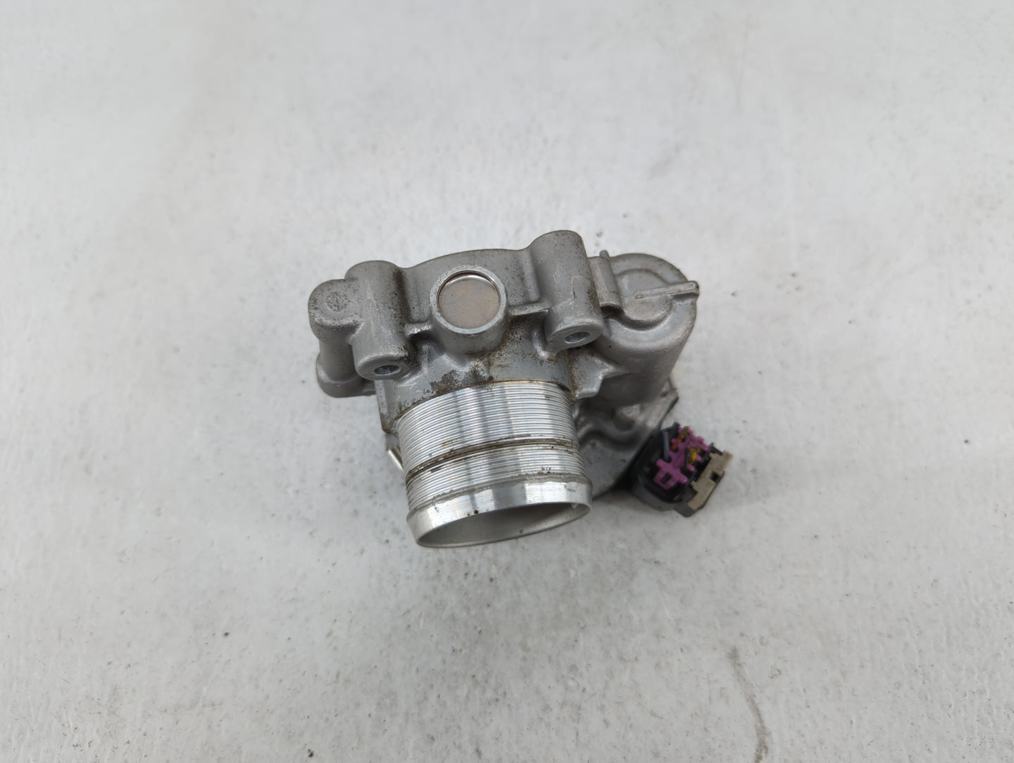 2013-2019 Buick Encore Throttle Body P/N:55581662 55565489 Fits Fits 2011 2012 2013 2014 2015 2016 2017 2018 2019 OEM Used A