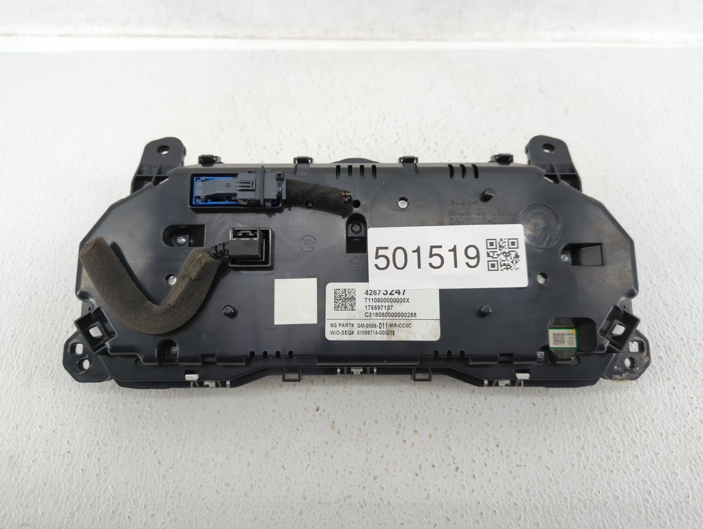 2019 Buick Encore Instrument Cluster Speedometer Gauges P/N:42687899, 42673247 Fits OEM Used Auto Parts - Oemusedautoparts1.