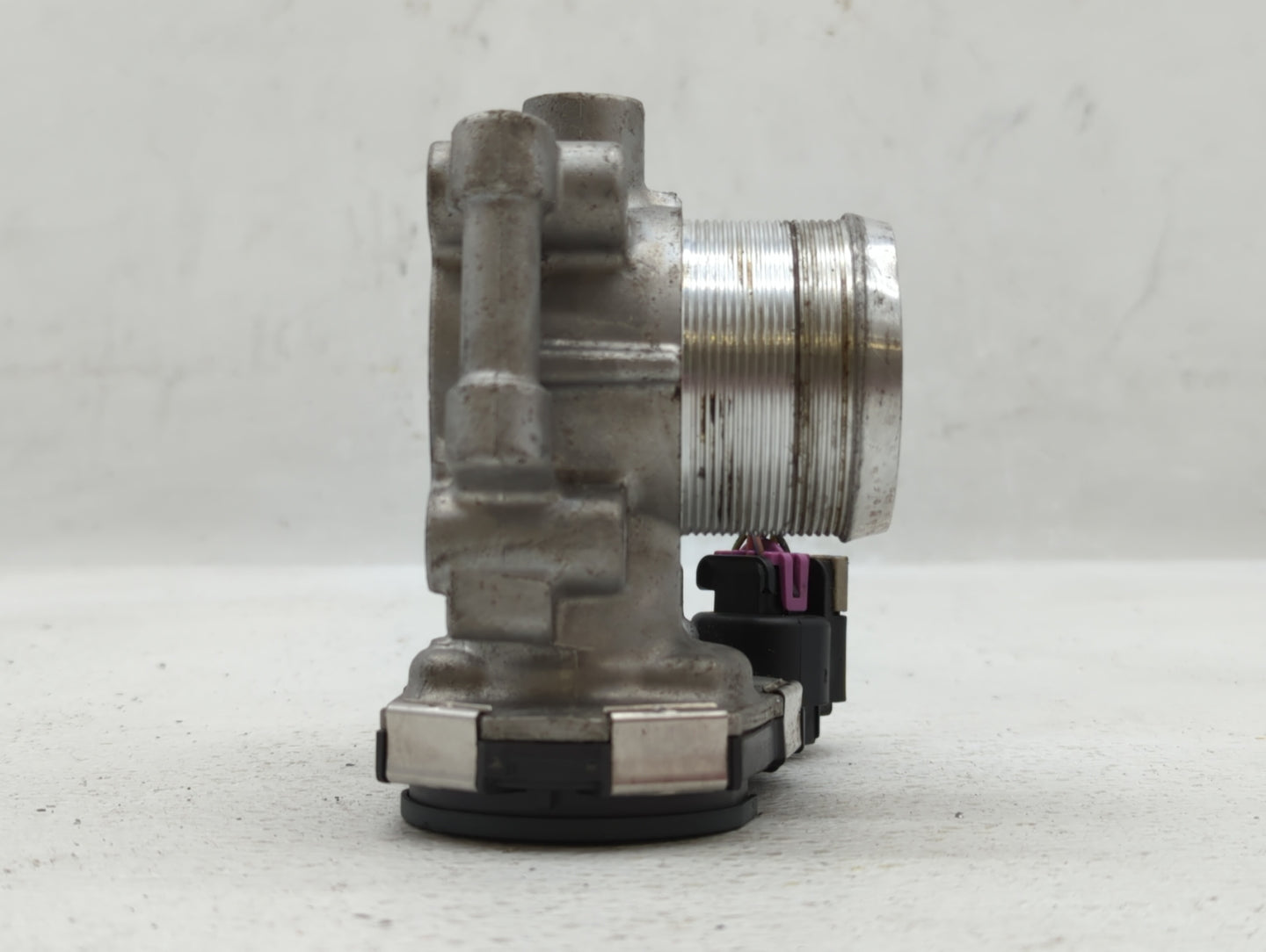 2013-2021 Buick Encore Throttle Body P/N:55565489 Fits Fits 2011 2012 2013 2014 2015 2016 2017 2018 2019 2020 2021 OEM Used 