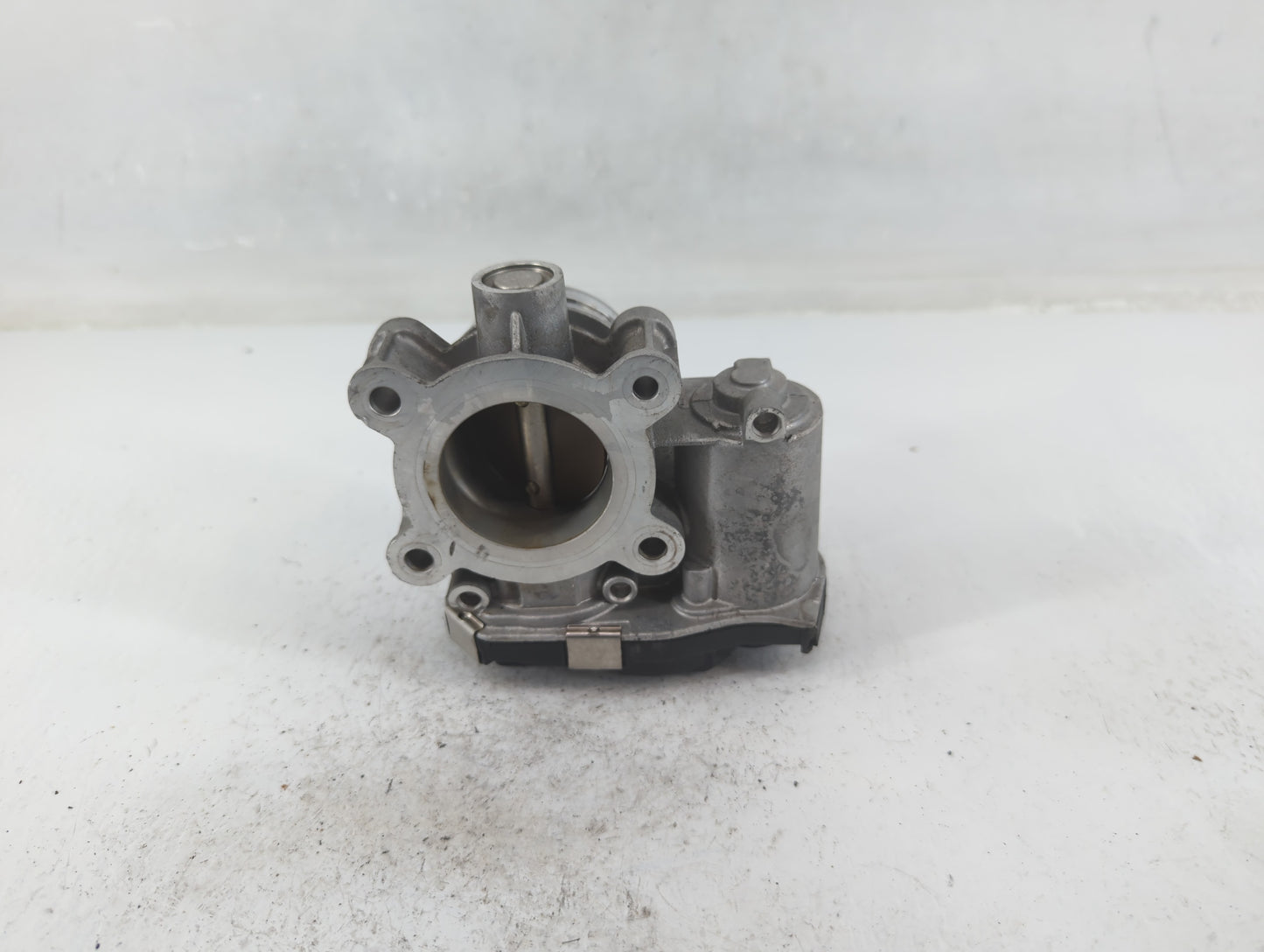 2016-2021 Buick Encore Throttle Body P/N:12671379AA Fits Fits 2016 2017 2018 2019 2020 2021 2022 OEM Used Auto Parts - Oemus