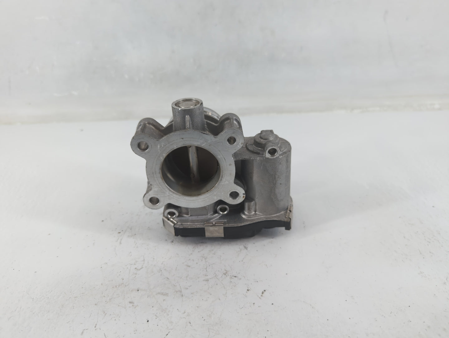 2016-2021 Buick Encore Throttle Body P/N:12671379AA Fits Fits 2016 2017 2018 2019 2020 2021 2022 OEM Used Auto Parts - Oemus