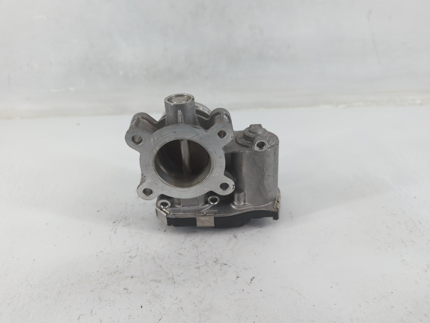 2016-2021 Buick Encore Throttle Body P/N:12671379AA Fits Fits 2016 2017 2018 2019 2020 2021 2022 OEM Used Auto Parts - Oemus