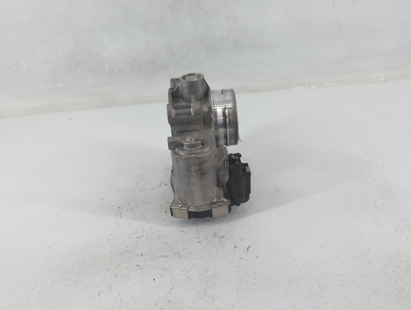 2016-2021 Buick Encore Throttle Body P/N:12671379AA Fits Fits 2016 2017 2018 2019 2020 2021 2022 OEM Used Auto Parts - Oemus