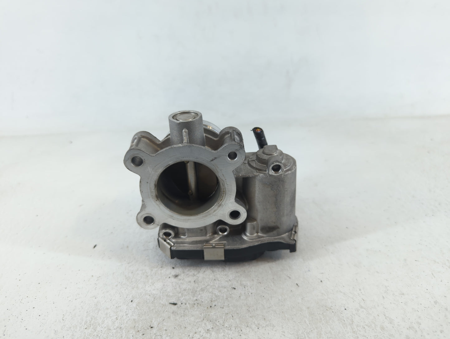 2016-2021 Buick Encore Throttle Body P/N:12671379AA Fits Fits 2016 2017 2018 2019 2020 2021 2022 OEM Used Auto Parts - Oemus