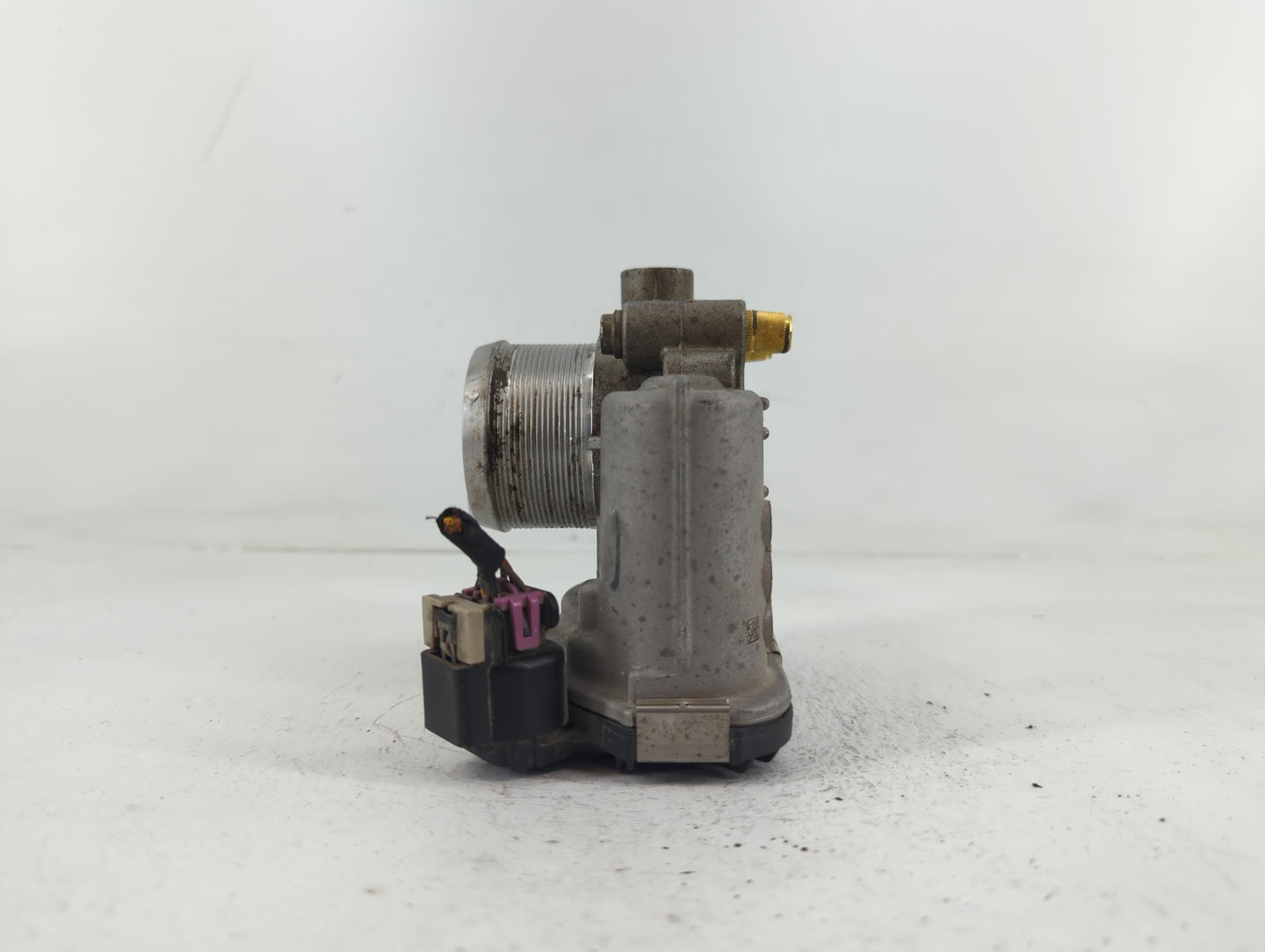 2016-2021 Buick Encore Throttle Body P/N:55 581 662 Fits Fits 2016 2017 2018 2019 2020 2021 2022 OEM Used Auto Parts - Oemus