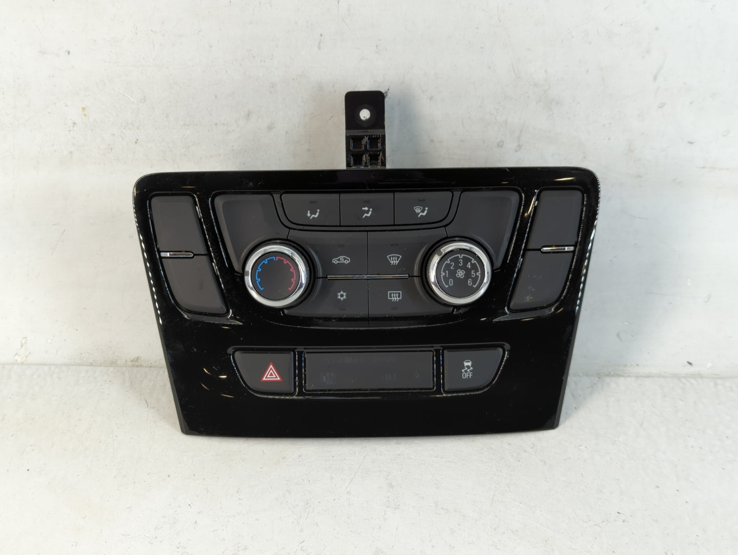 2017-2021 Buick Encore Climate Control Module Temperature AC/Heater Replacement P/N:A2C1134980001 39081561 Fits OEM Used Aut