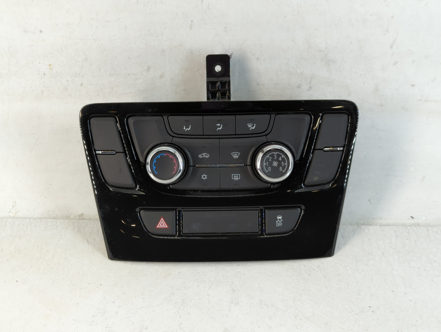 2017-2021 Buick Encore Climate Control Module Temperature AC/Heater Replacement P/N:A2C1134980001 39081561 Fits OEM Used Aut