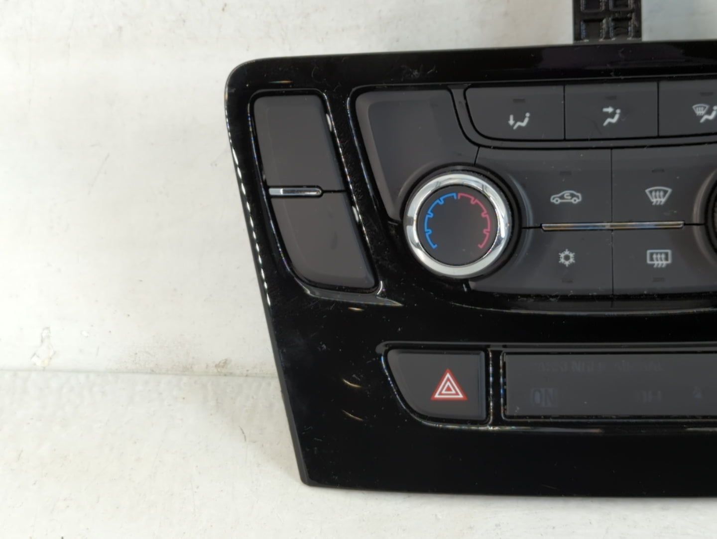 2017-2021 Buick Encore Climate Control Module Temperature AC/Heater Replacement P/N:A2C1134980001 39081561 Fits OEM Used Aut