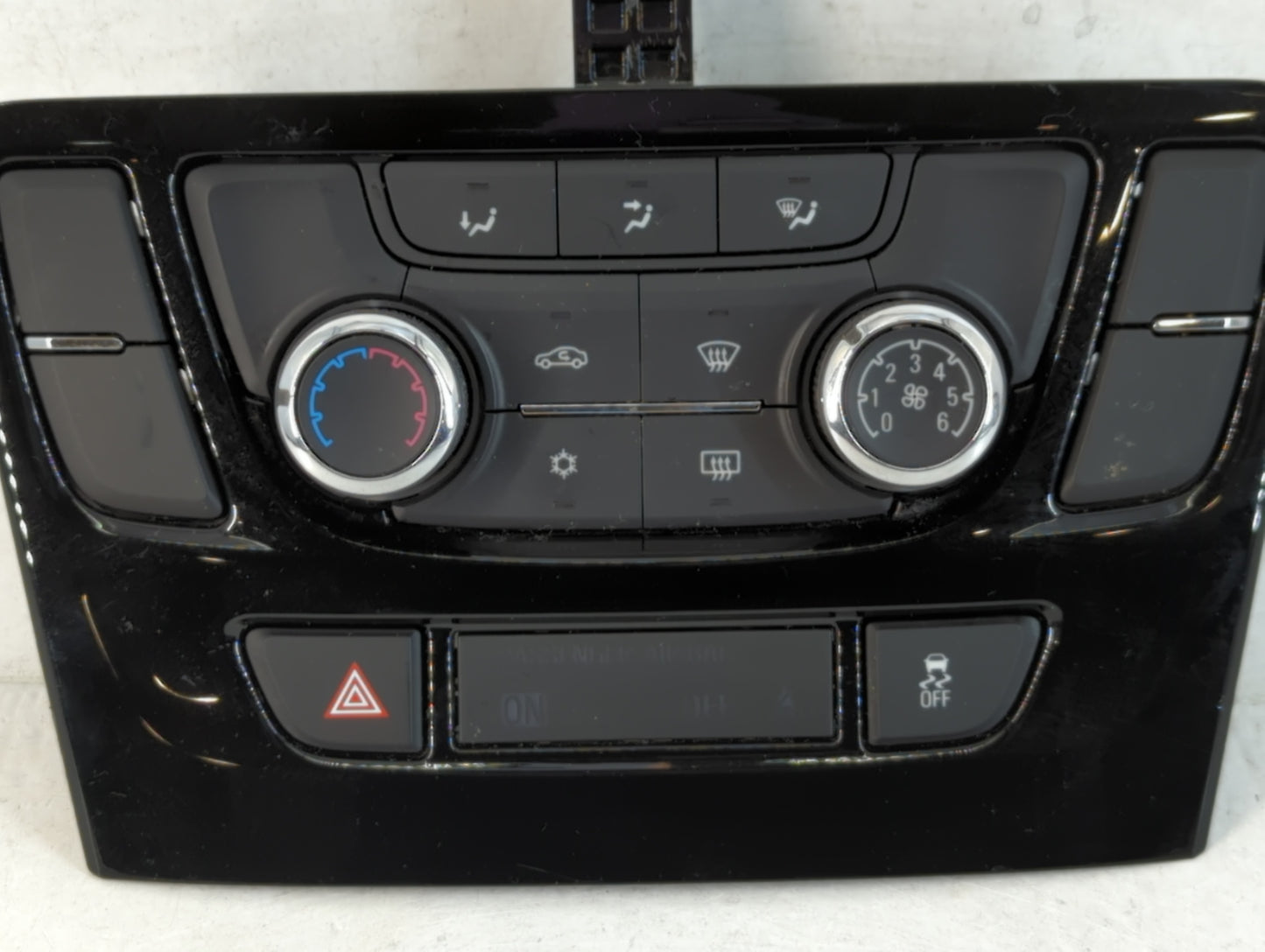 2017-2021 Buick Encore Climate Control Module Temperature AC/Heater Replacement P/N:A2C1134980001 39081561 Fits OEM Used Aut