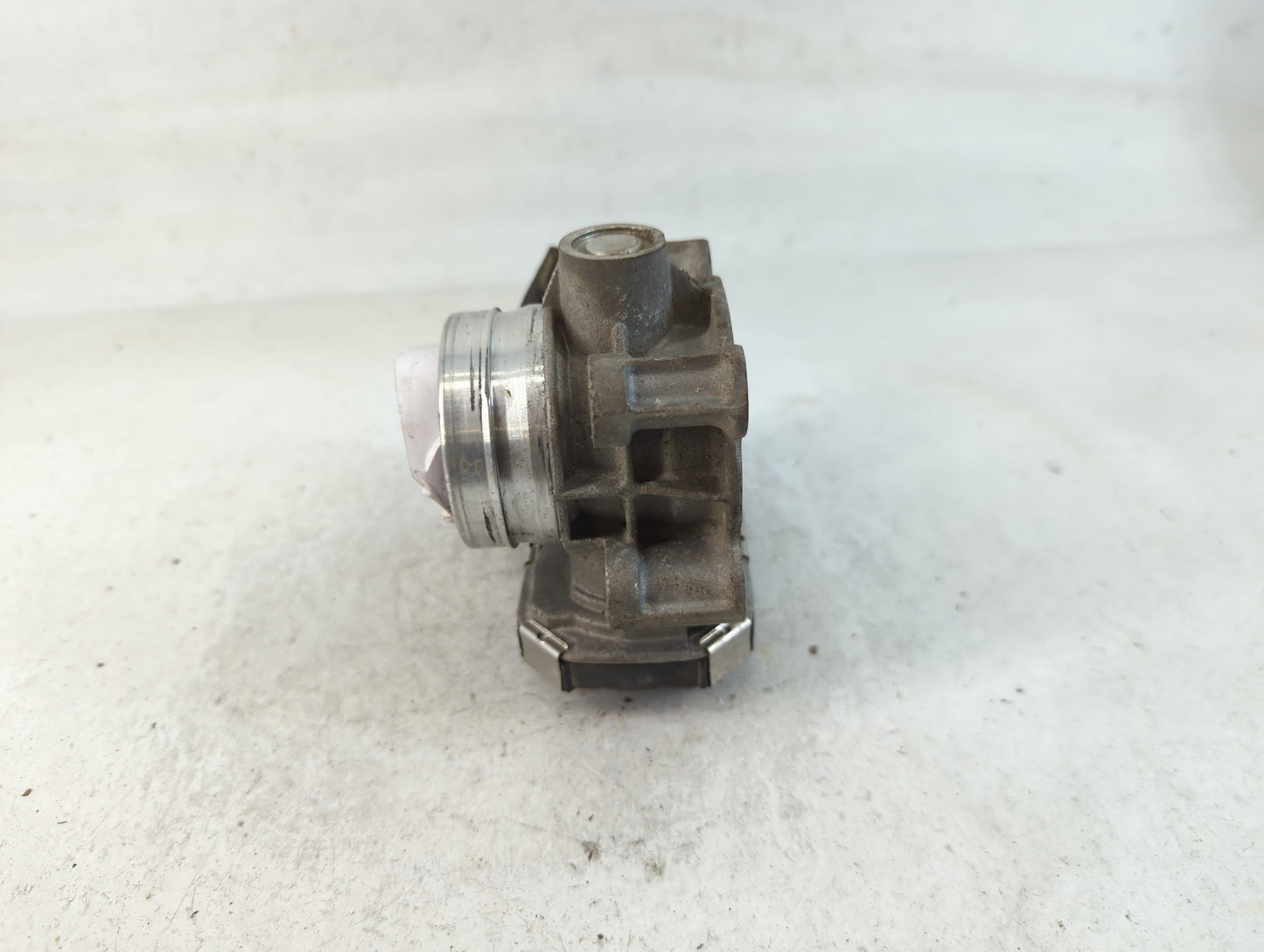 2016-2021 Buick Encore Throttle Body P/N:12671379AA Fits Fits 2016 2017 2018 2019 2020 2021 2022 OEM Used Auto Parts - Oemus