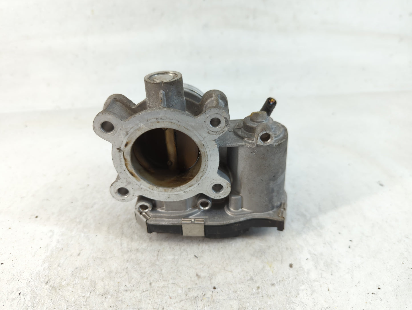 2016-2021 Buick Encore Throttle Body P/N:12671379AA Fits Fits 2016 2017 2018 2019 2020 2021 2022 OEM Used Auto Parts - Oemus