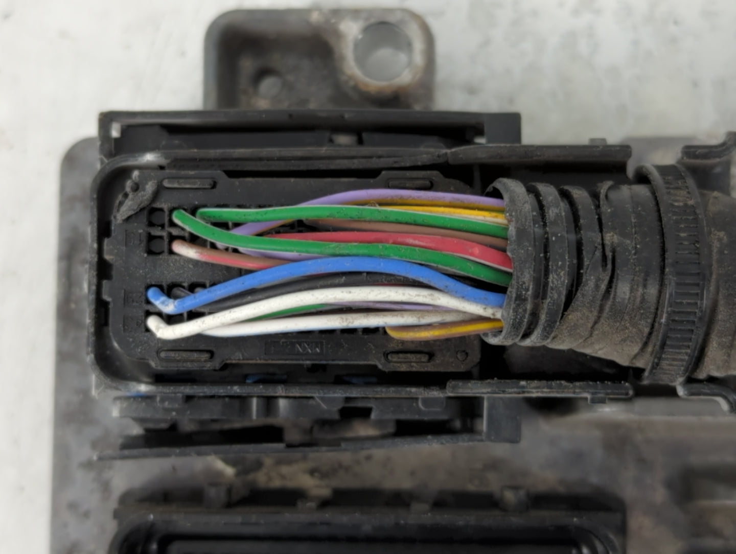 2017-2021 Buick Encore PCM Engine Control Computer ECU ECM PCU OEM P/N:12692201 12695536 Fits Fits 2017 2018 2019 2020 2021 