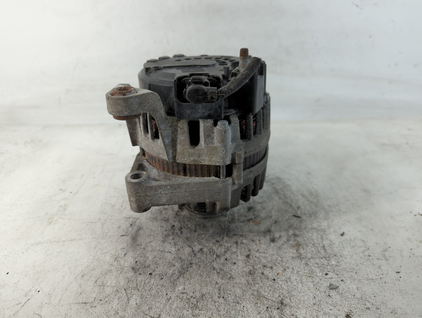 2013-2021 Buick Encore Alternator Replacement Generator Charging Assembly Engine OEM P/N:13597226 Fits OEM Used Auto Parts -