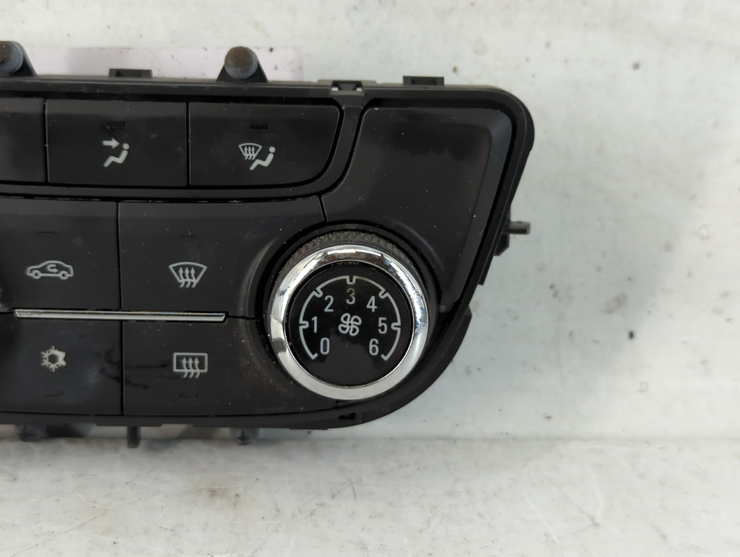 2017-2020 Buick Encore Climate Control Module Temperature AC/Heater Replacement P/N:A2C1134980001 39081561 Fits OEM Used Aut