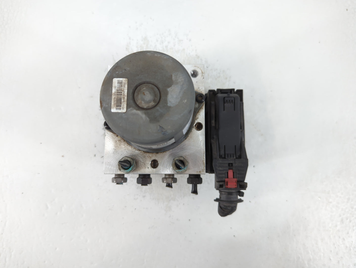 2017-2021 Buick Encore ABS Pump Control Module Replacement P/N:688250455 Fits Fits 2017 2018 2019 2020 2021 OEM Used Auto Pa