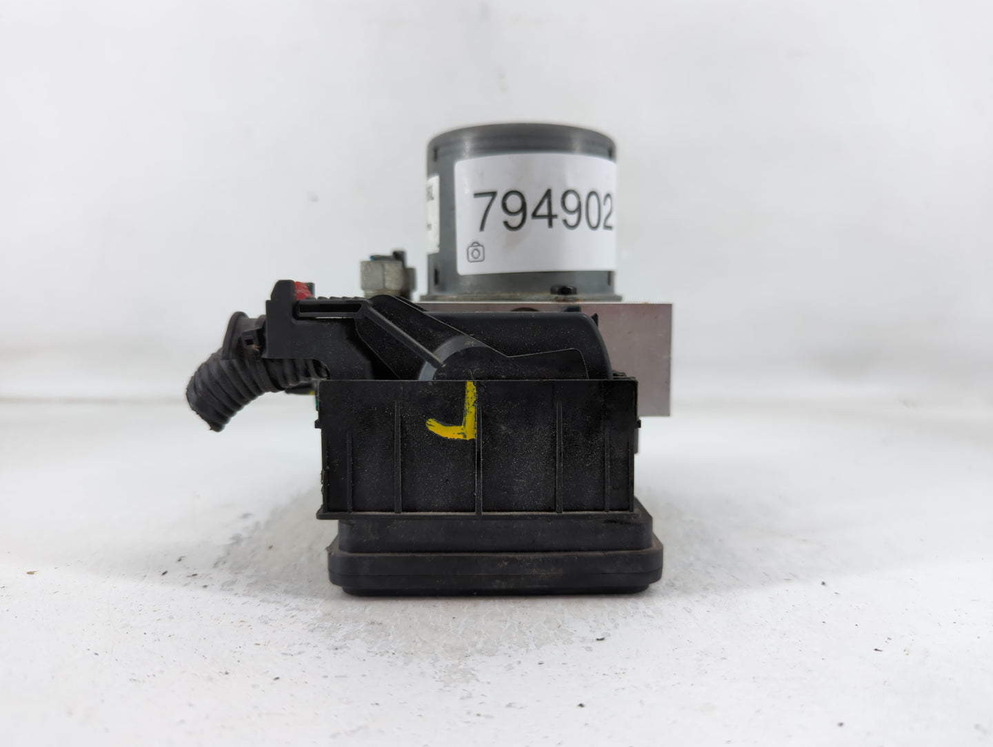 2017-2021 Buick Encore ABS Pump Control Module Replacement P/N:688250455 Fits Fits 2017 2018 2019 2020 2021 OEM Used Auto Pa