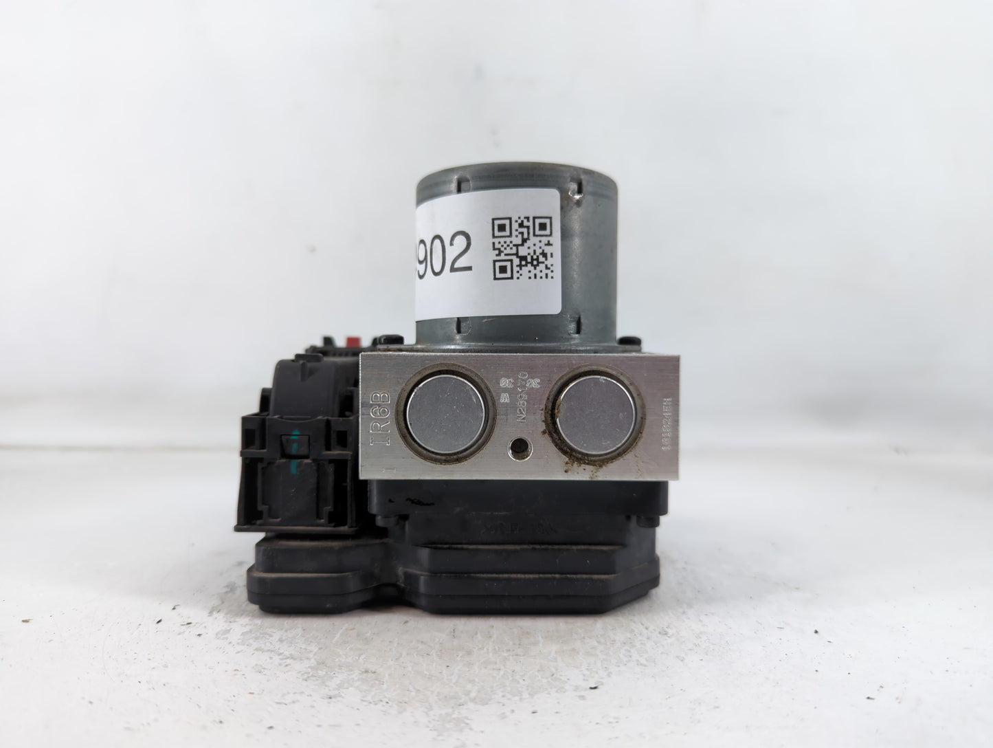 2017-2021 Buick Encore ABS Pump Control Module Replacement P/N:688250455 Fits Fits 2017 2018 2019 2020 2021 OEM Used Auto Pa