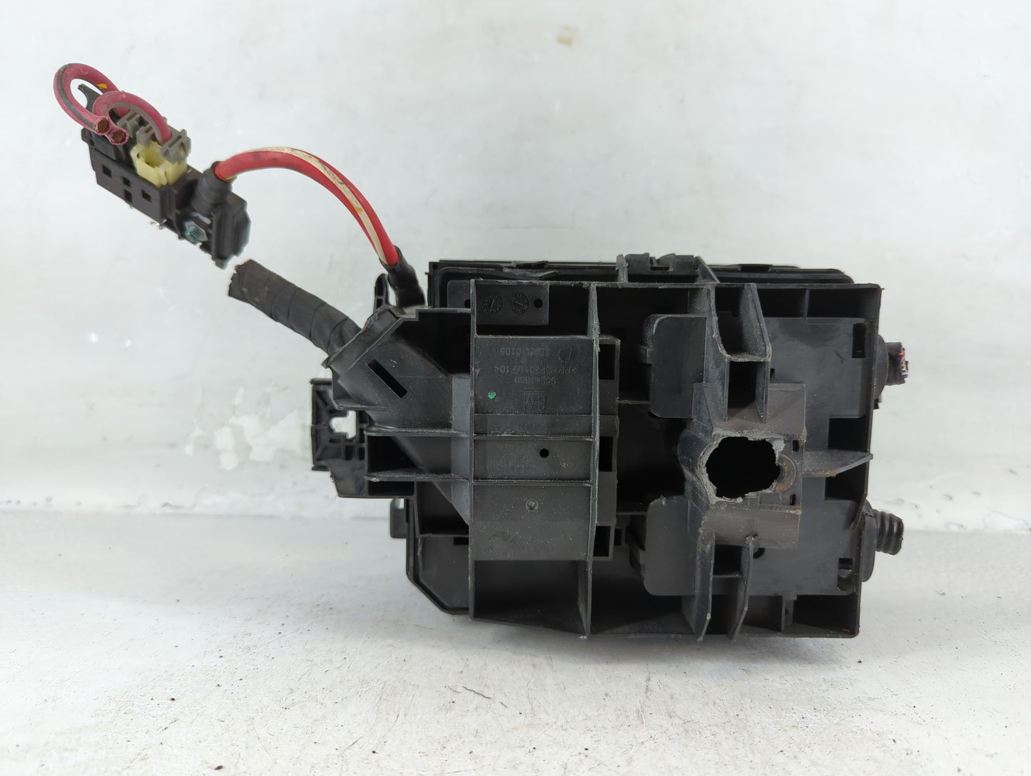 2018-2020 Buick Encore Fusebox Fuse Box Panel Relay Module P/N:C0000465 2624875 Fits Fits 2018 2019 2020 OEM Used Auto Parts