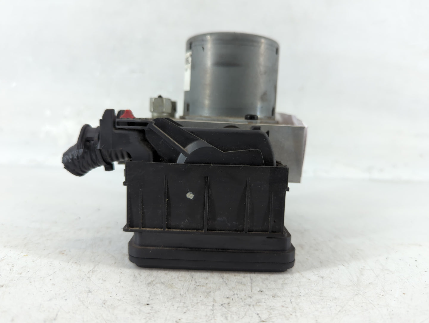 2017-2021 Buick Encore ABS Pump Control Module Replacement P/N:42643519 Fits Fits 2017 2018 2019 2020 2021 OEM Used Auto Par