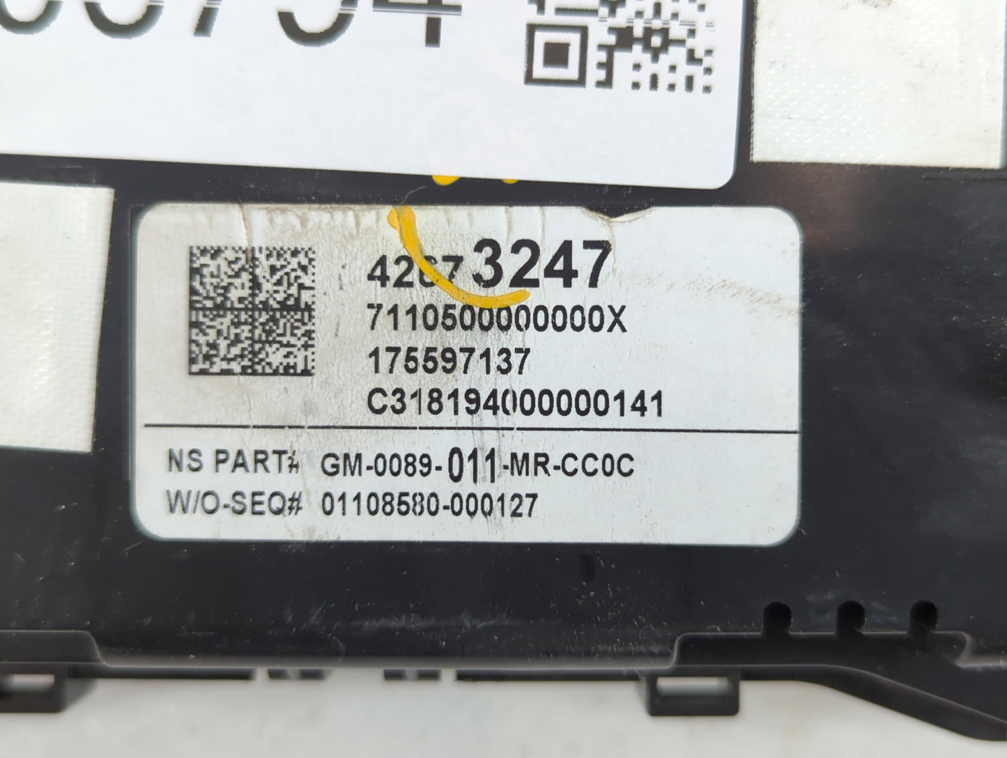 2019-2021 Buick Encore Instrument Cluster Speedometer Gauges P/N:42673247 Fits Fits 2019 2020 2021 OEM Used Auto Parts - Oem