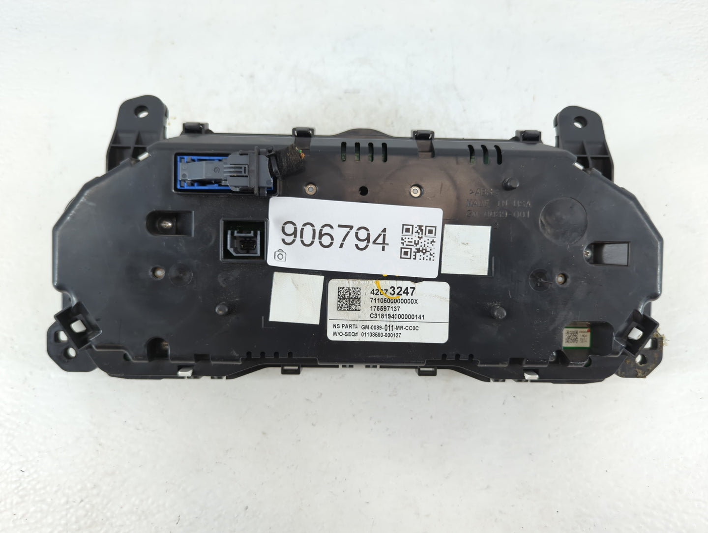 2019-2021 Buick Encore Instrument Cluster Speedometer Gauges P/N:42673247 Fits Fits 2019 2020 2021 OEM Used Auto Parts - Oem