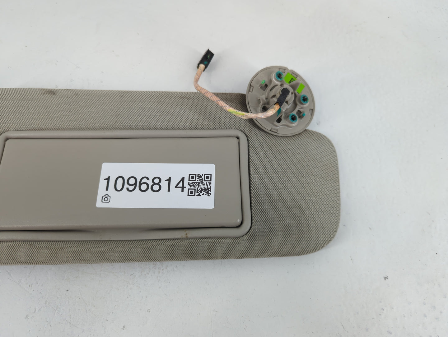 2016-2020 Buick Envision Sun Visor Shade Replacement Passenger Right Mirror Fits Fits 2016 2017 2018 2019 2020 OEM Used Auto