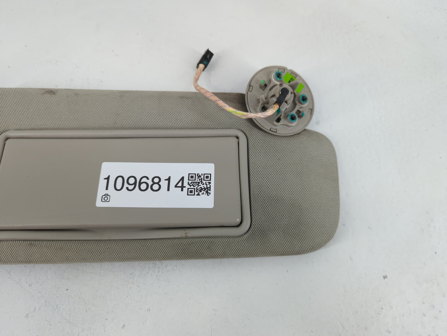 2016-2020 Buick Envision Sun Visor Shade Replacement Passenger Right Mirror Fits Fits 2016 2017 2018 2019 2020 OEM Used Auto
