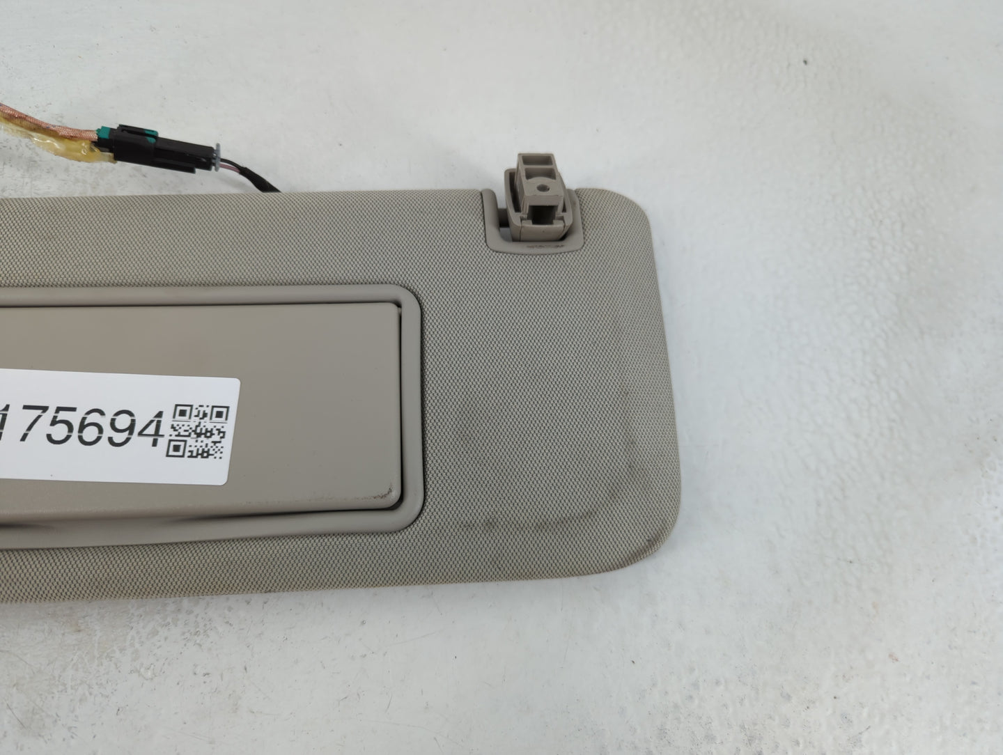2016-2020 Buick Envision Sun Visor Shade Replacement Driver Left Mirror Fits Fits 2016 2017 2018 2019 2020 OEM Used Auto Par