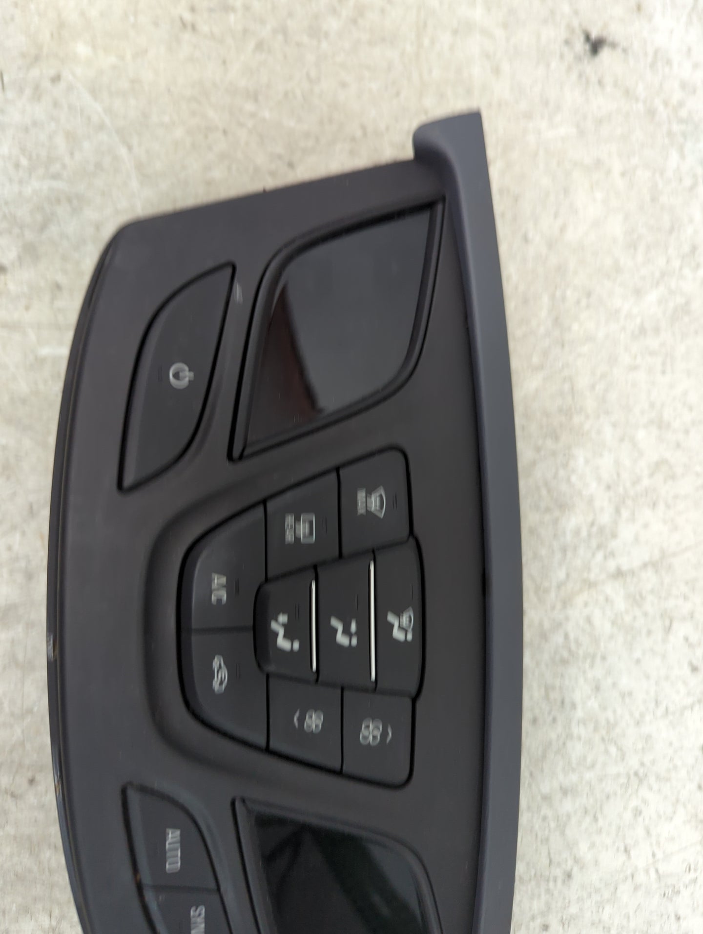 2016-2020 Buick Envision Climate Control Module Temperature AC/Heater Replacement P/N:84375285 7370200000000X Fits OEM Used 