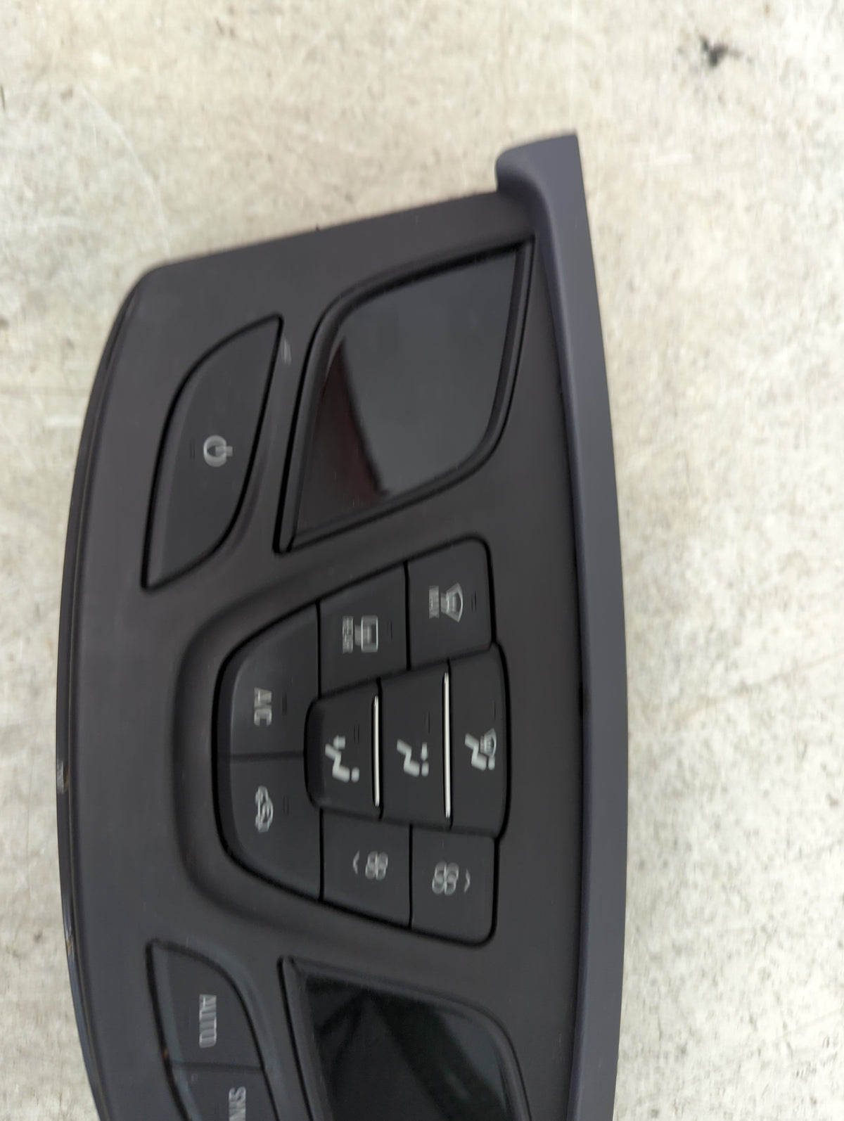 2016-2020 Buick Envision Climate Control Module Temperature AC/Heater Replacement P/N:84375285 7370200000000X Fits OEM Used 